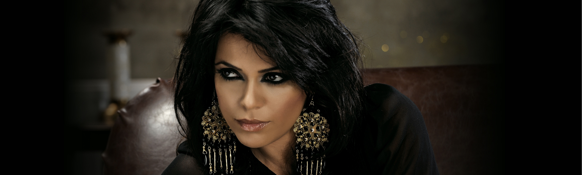YASMİN LEVY